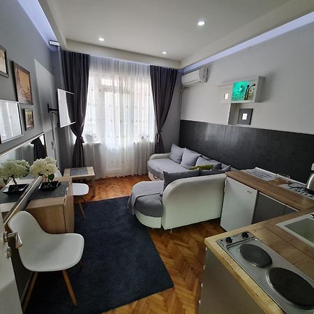 Ferienwohnung Nikola Tesla City Walk Ni Zimmer foto
